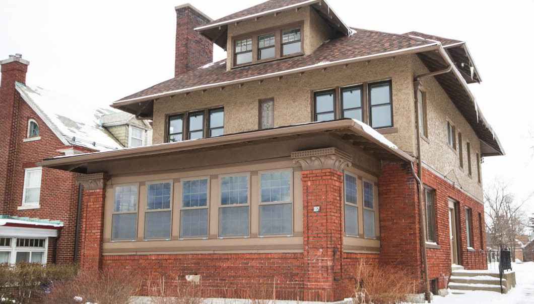 27 Jewett Parkway