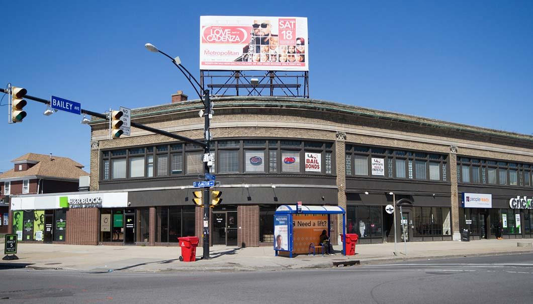 Bailey and Kensington Billboard Space