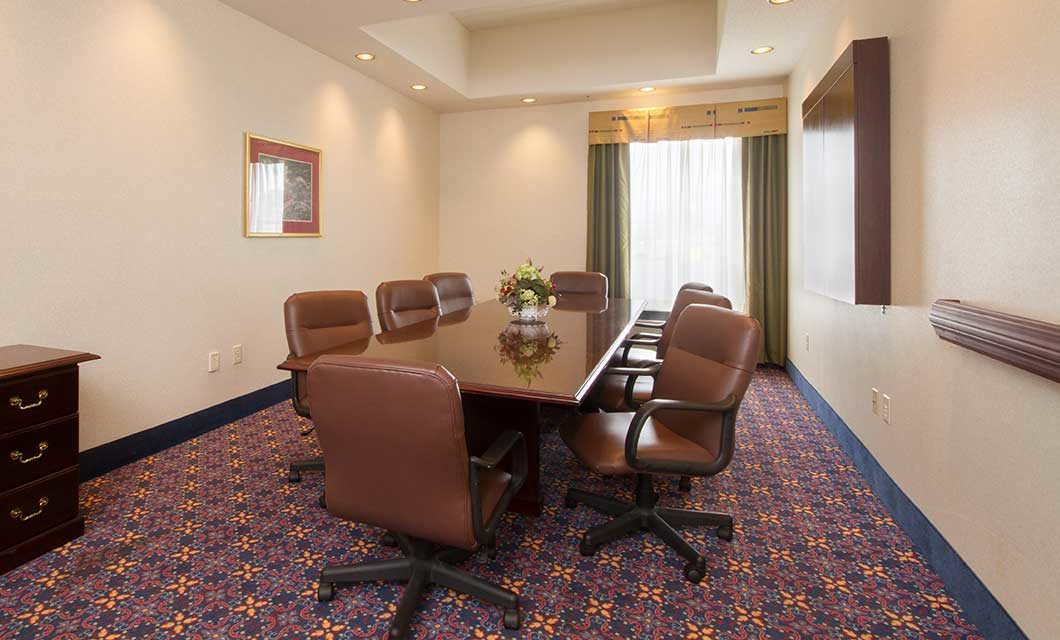 Hampton Inn Buffalo Meeting Room