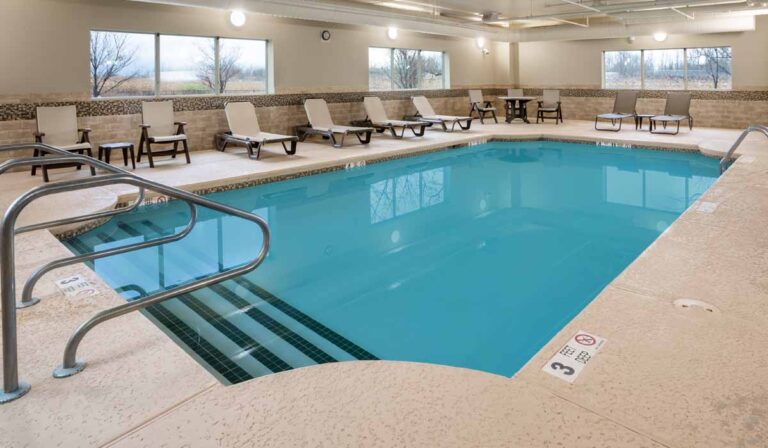 Country Inn Pool 768x448