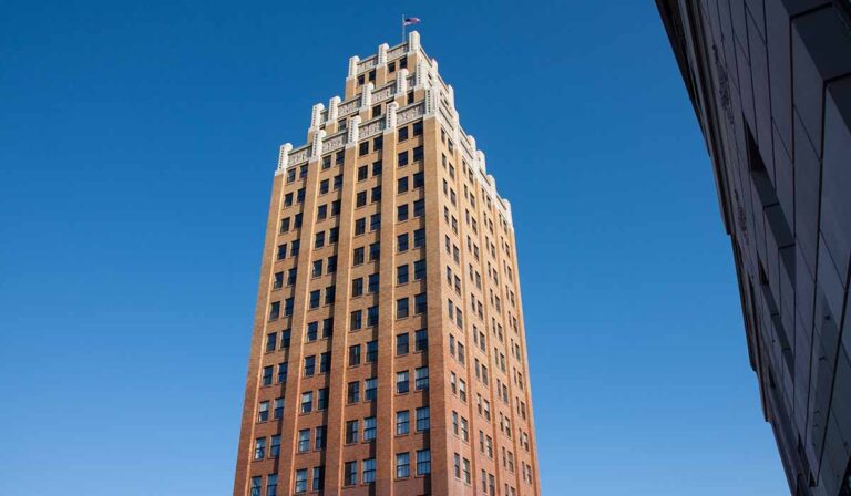 Giacomo Exterior 1 768x448