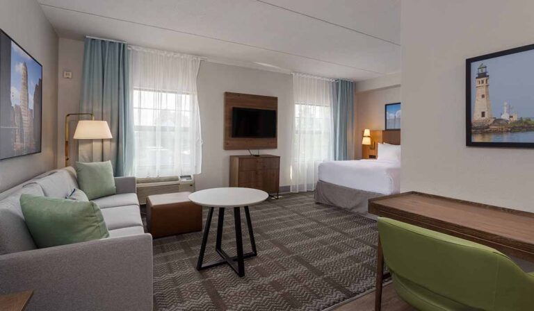 SL Staybridge 13 Studio 768x448