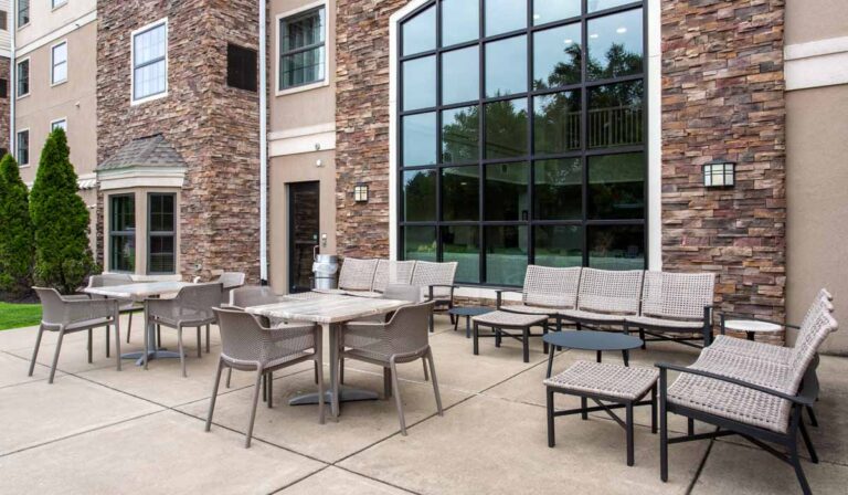 SL Staybridge 5 Patio 768x448