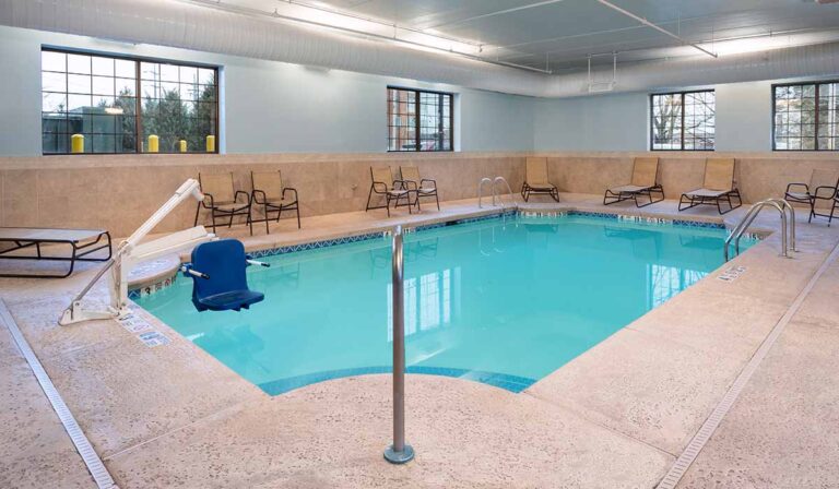 STAYB AM Pool 1B 768x448