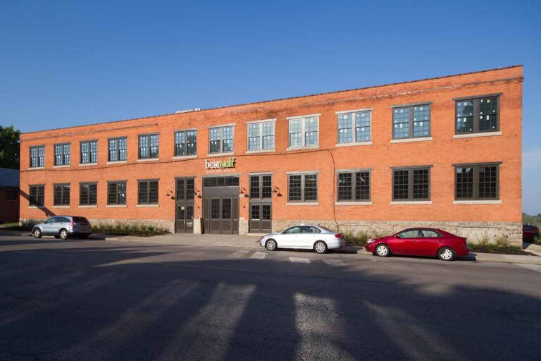 1050 Niagara Exterior 768x512