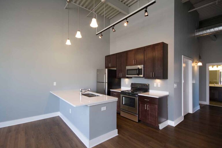 1088 Niagara Kitchen