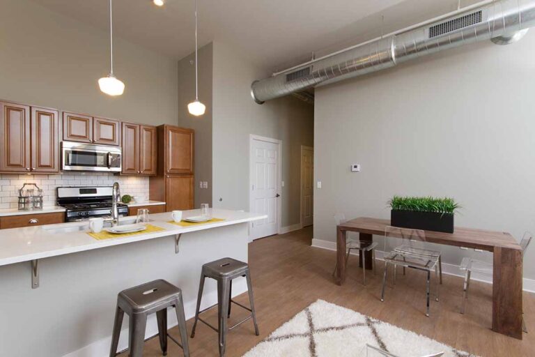 1350 Eggert Apartments 1350 Eggert Apartments