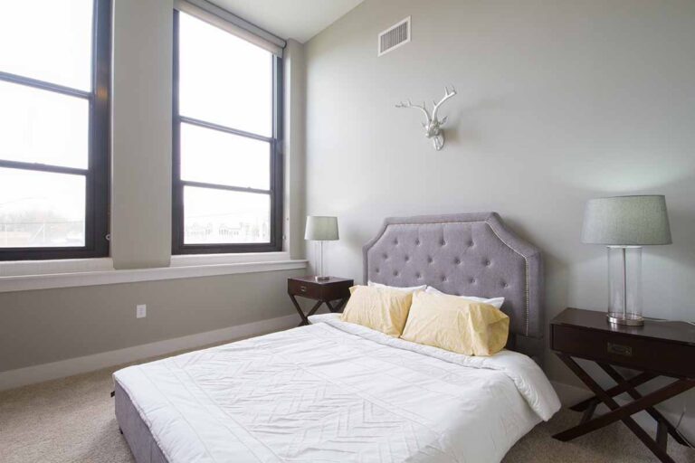 1350 Eggert Apartments 1350 Eggert Apartments