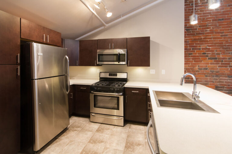 172-176 Franklin Kitchen