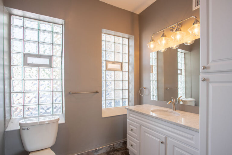 207 W Huron 3 768x512