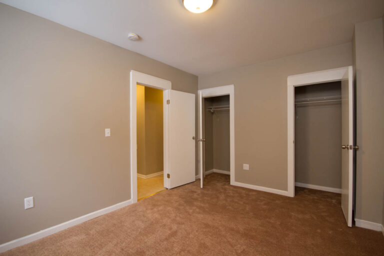 27 Jewett Lower - Bedroom