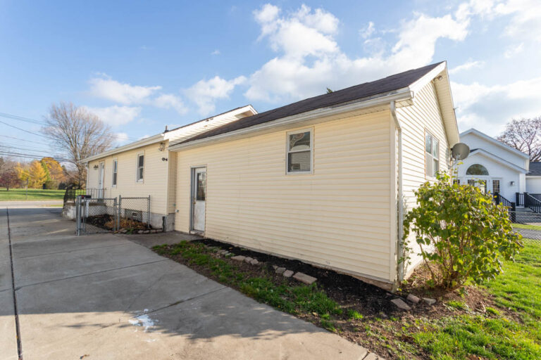 3842 North Buffalo St