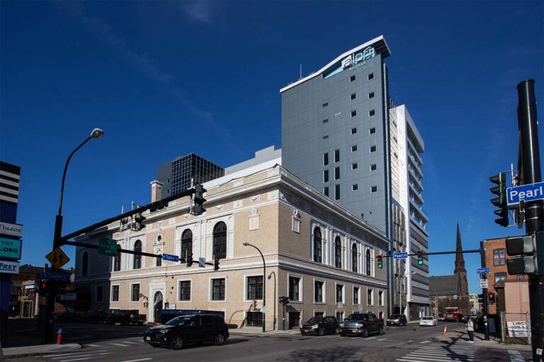 500 Pearl Apartments