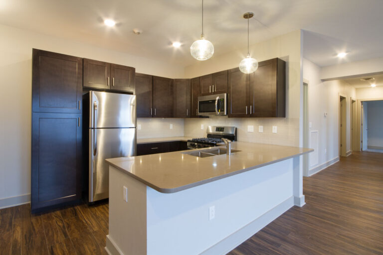 618 DEL APT 202 2 Kitchen 768x512