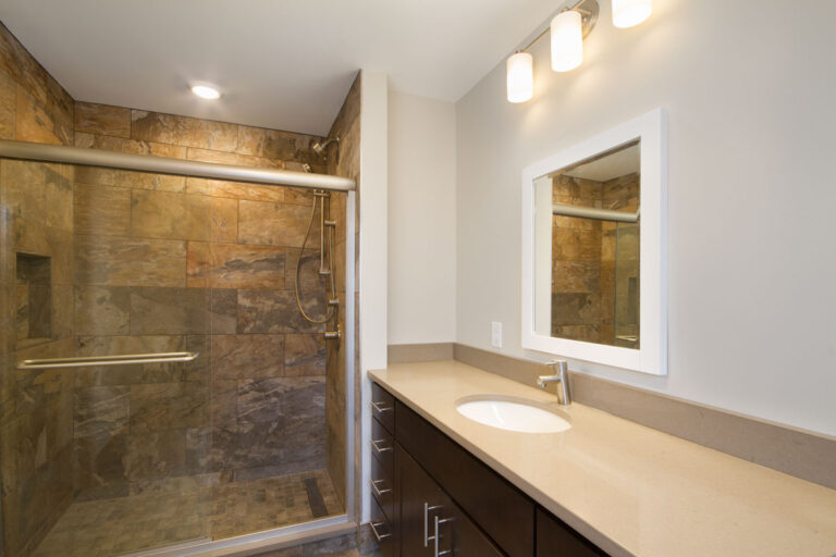 618 DEL APT 202 6 Master Bath 768x512