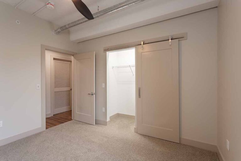 936 Delaware Apartments