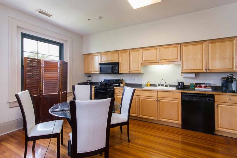 540 Delaware Apartments 540 Delaware Apartments