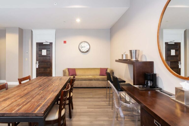 Bethune Suite 3 768x512