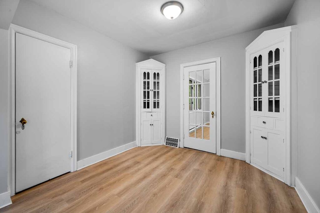 37 Linwood Ave, Williamsville