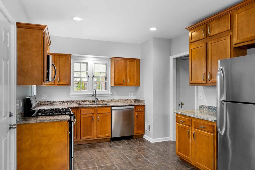 37 Linwood Ave, Williamsville