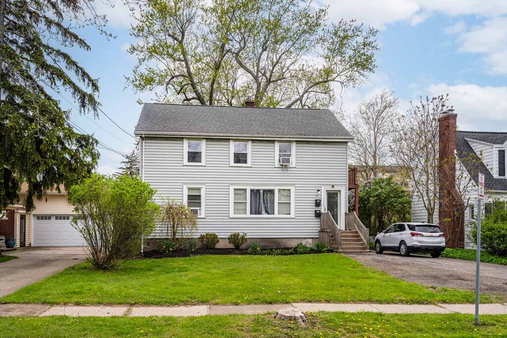 43 Linwood Ave, Williamsville