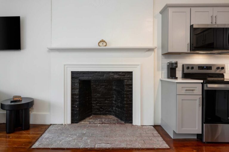 FRON Morgan 4 768x512