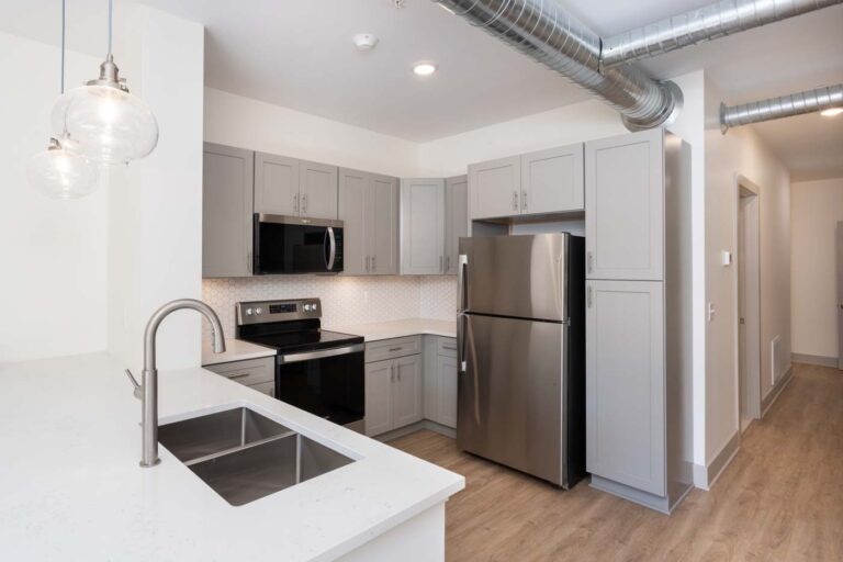 2262 Seneca 206 02 768x512